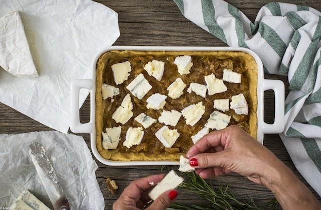 Loleta - Salty cake of figs with cheese and caramelized onions