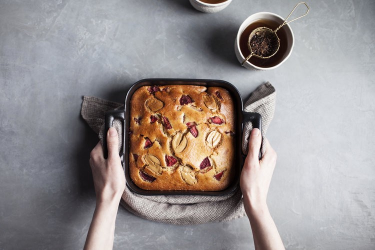 STRAWBERRY DULCEY SNACK CAKE by Modest Marce