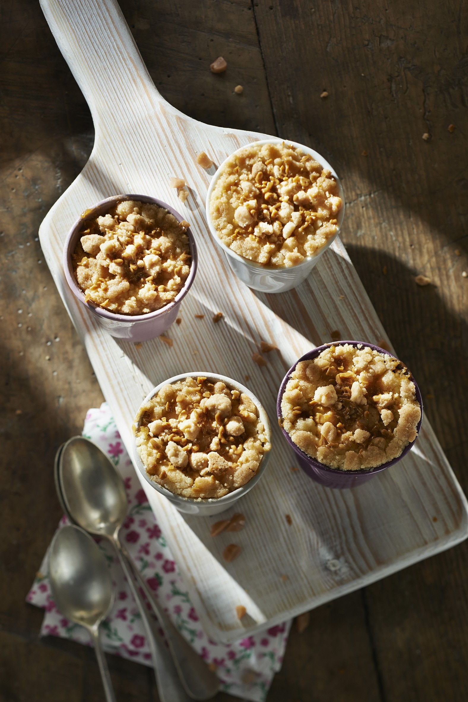 APPLE AND CARAMEL CRUMBLE